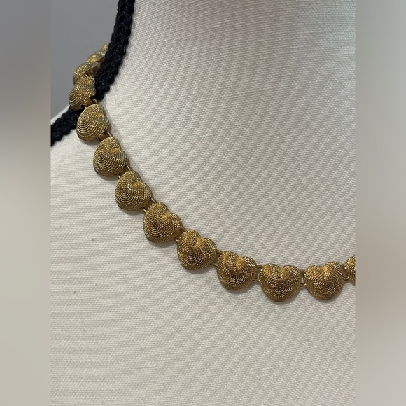 Gold Tone Vintage Heart Necklace - Picture 3 of 7